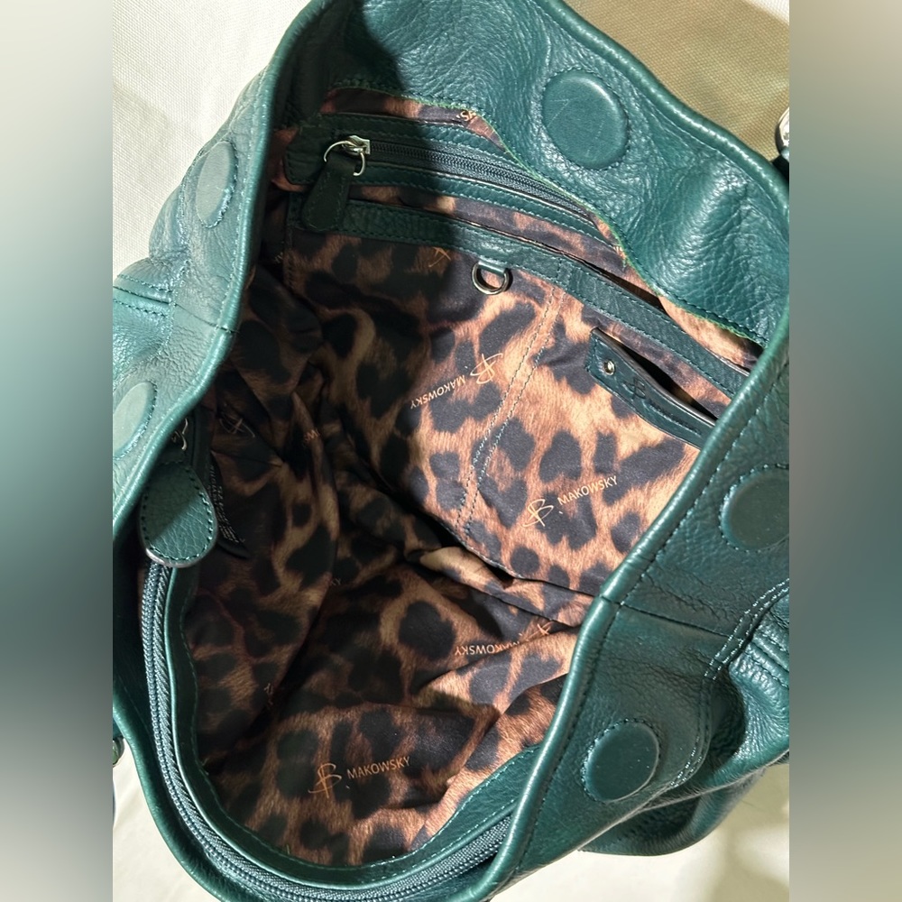 B. Makowsky Berkeley Bucket Style Leather Purse U… - image 7